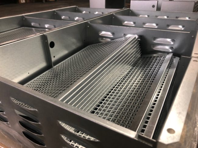 carter-capot-proection-metal-aeration-france-tolerie8