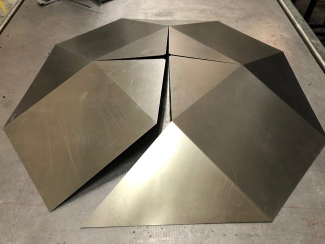 lampe-metal-france-sur-mesure-decoupe-laser-tolerie-remond-8