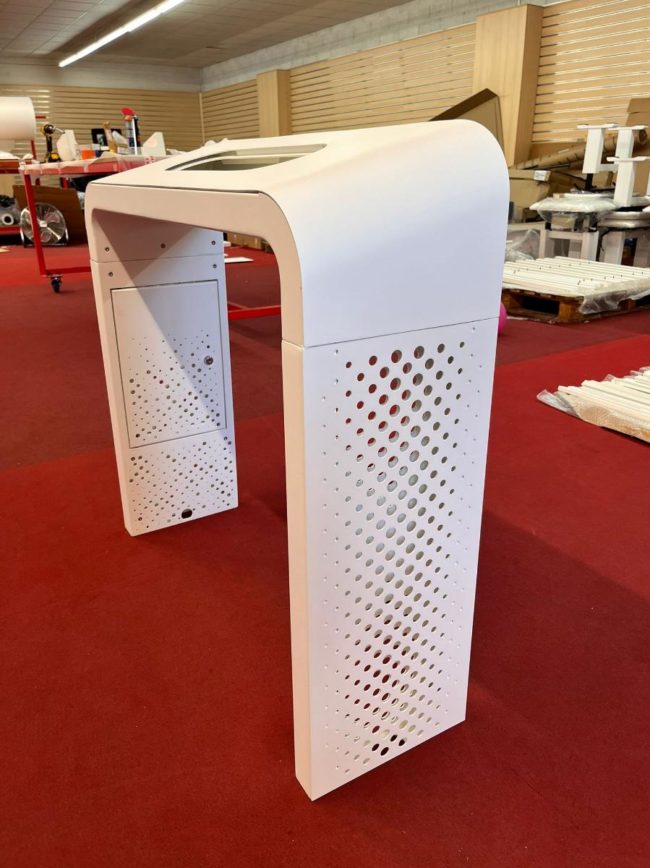 losonnante-mobilier-metal-musée-audition-acier-fabricant-france-2